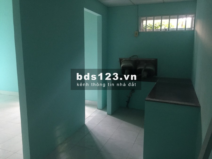 Nhà nguyên căn Phạm Hùng, Bình Hưng. giáp Q 8, giá 5,2 triệu, DT: 53 m2, điện nước chính