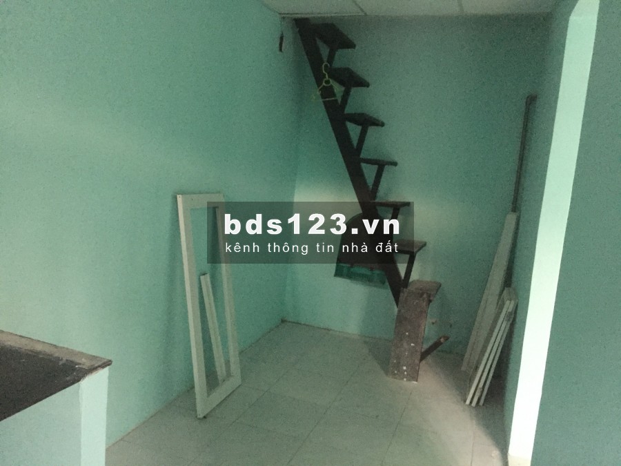 Nhà nguyên căn Phạm Hùng, Bình Hưng. giáp Q 8, giá 5,2 triệu, DT: 53 m2, điện nước chính