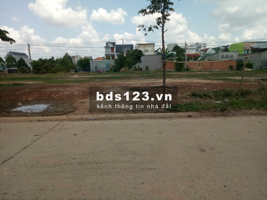 Đất chính chủ 1 thửa rộng 696m2 đã tách làm 4 sổ riêng, cần bán 820 triệu