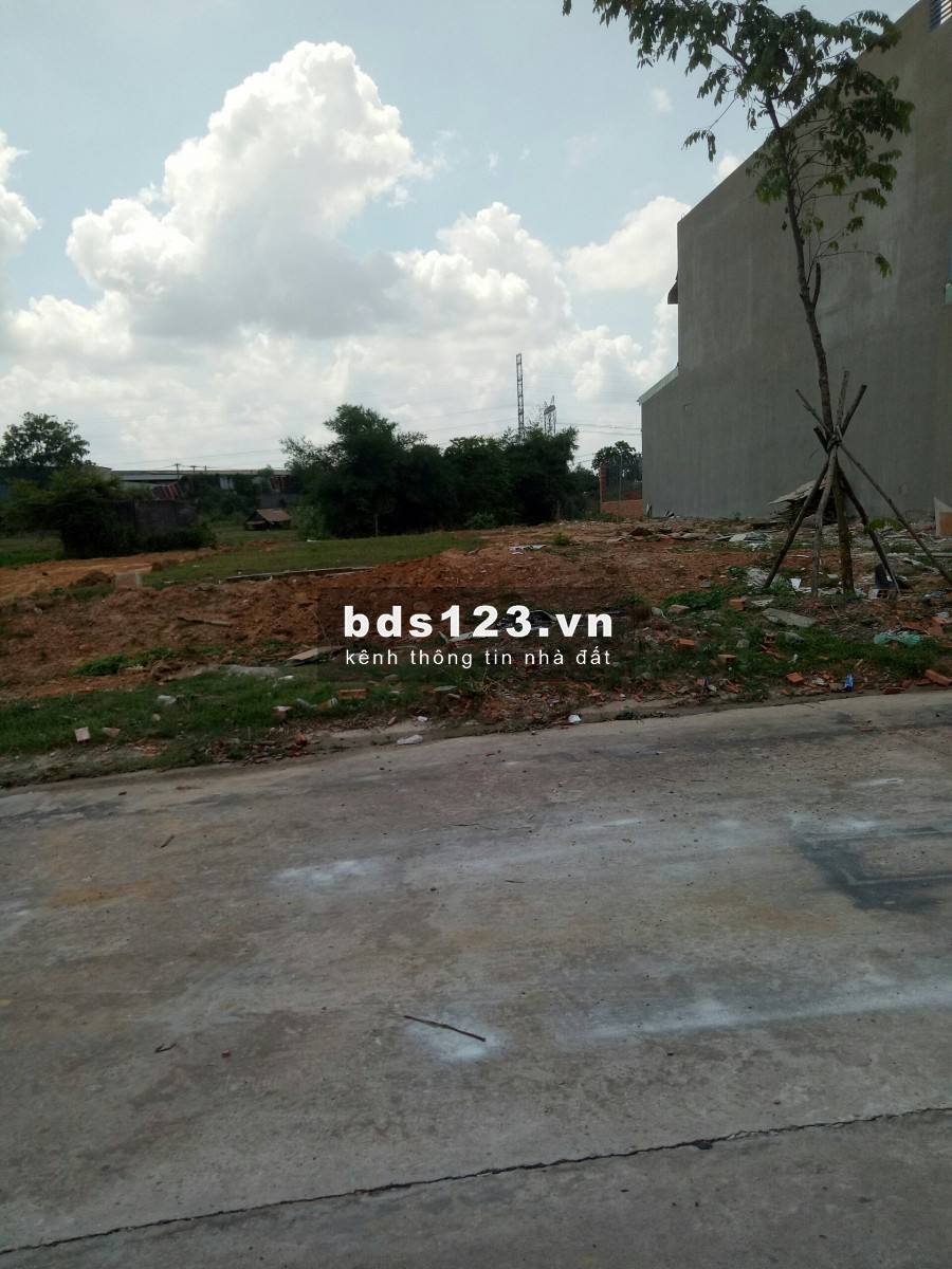 Đất chính chủ 1 thửa rộng 696m2 đã tách làm 4 sổ riêng, cần bán 820 triệu