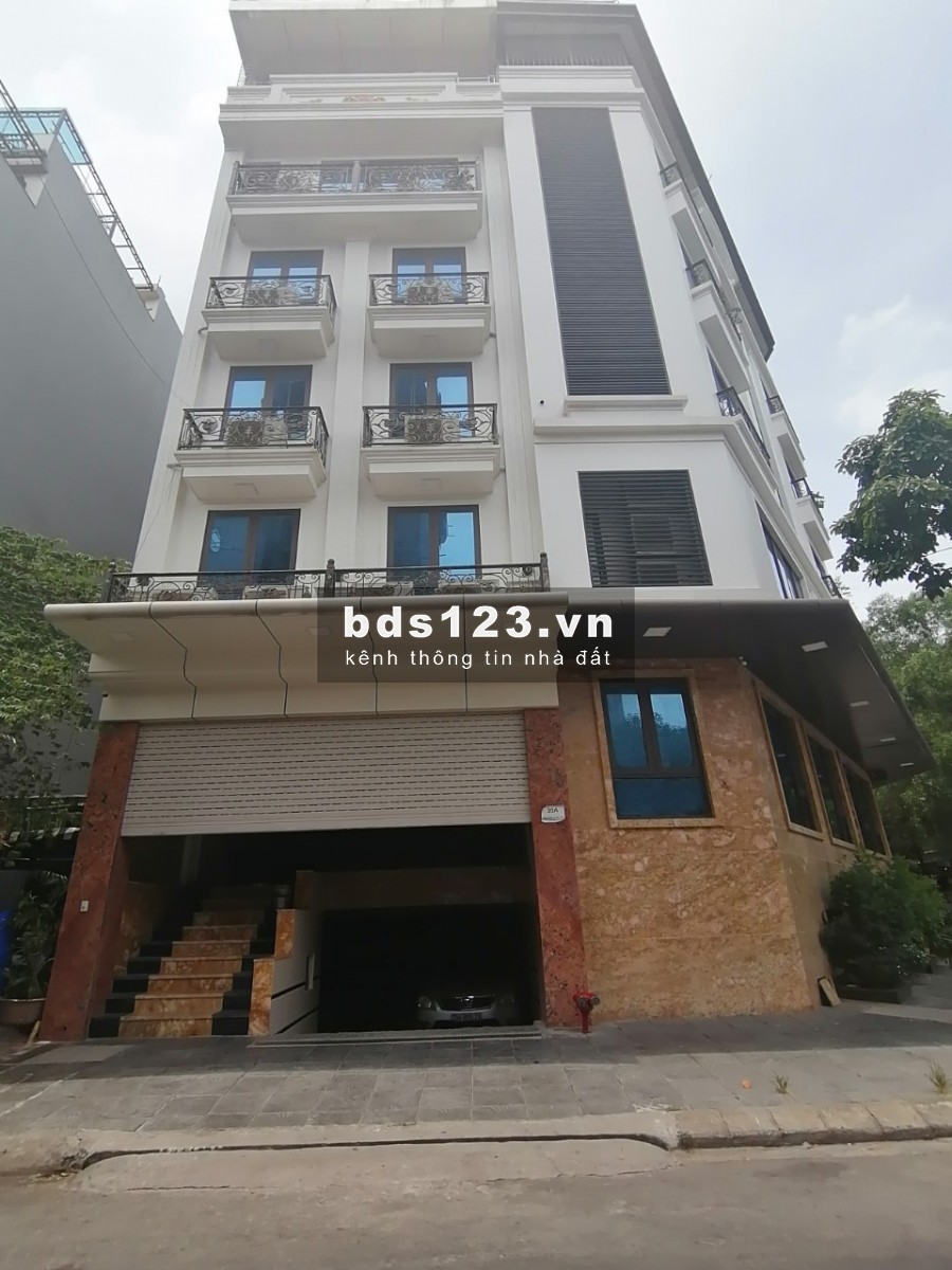 Bán tòa Văn Phòng 9 tầng mặt phố Nguyễn Khang cách cầu Trung Hoà 150m. Giá= 45tỷ