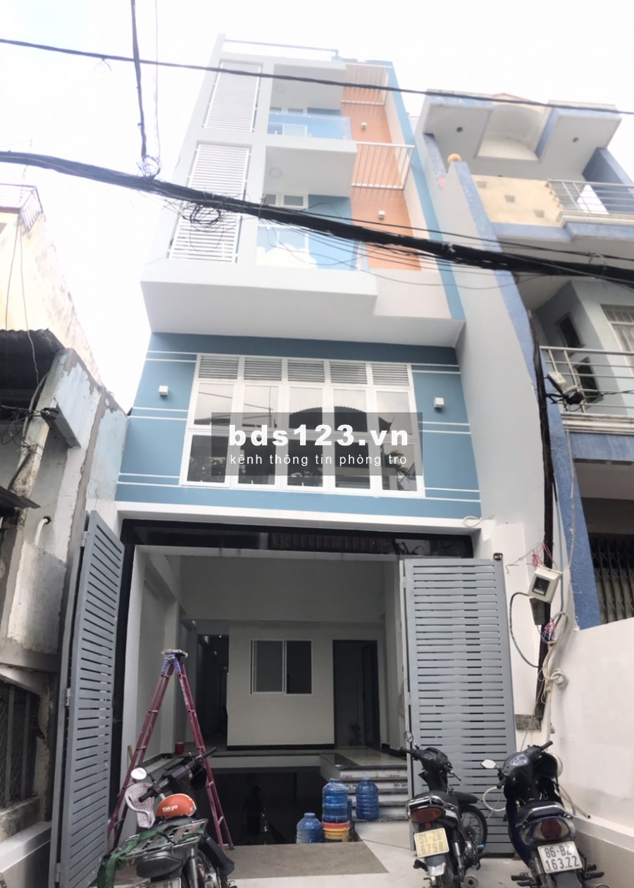 Phòng đẹp đẽ, trắng treo như Ngọc Trinh, Có Gác, Thang Máy, vừa xây xong