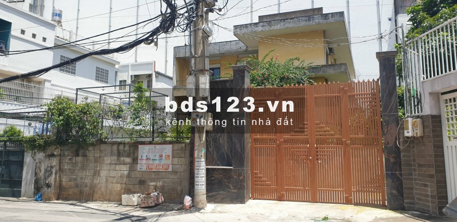 Chính chủ bán đất tiện xây Building, CHDV đường Hoàng Việt P4, Tân Bình. CN đủ 356m2. LH 0796456889