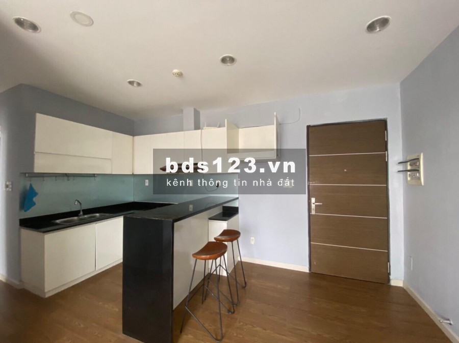 Cần bán căn hộ Chung cư Hoa Sen, đường Lạc Long Quân, Quận 11. DT: 61m2, 2PN, 2WC