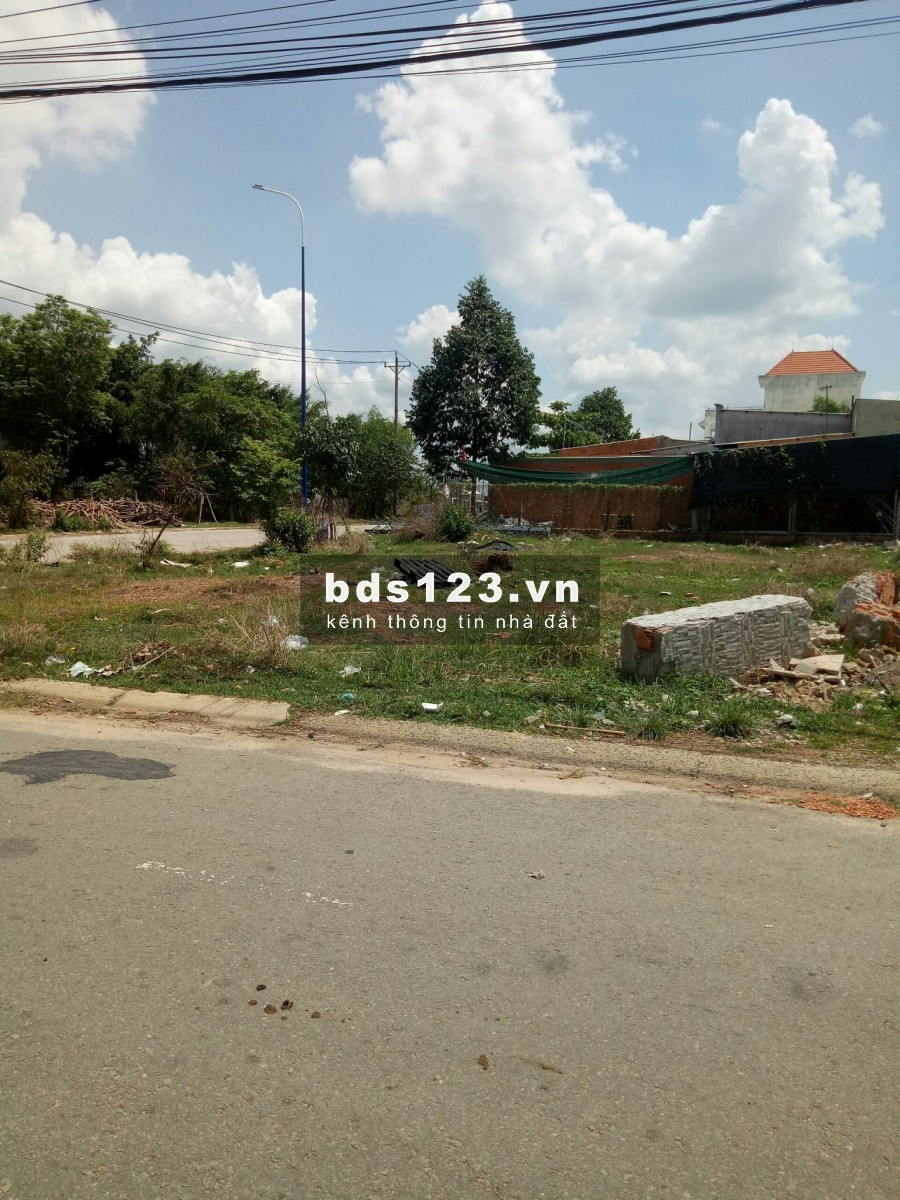 Cần bán nhanh hết 4 lô đất sổ riêng 840m2. Giá bán 950 triệu thương lượng