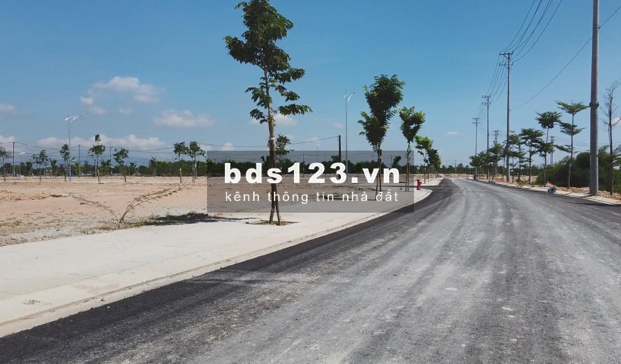 BÁN ĐẤT NỀN CHỦ ĐẦU TƯ VSIP ĐỐI DIỆN ĐIỆN LỰC SƠN TỊNH- TỊNH PHONG
