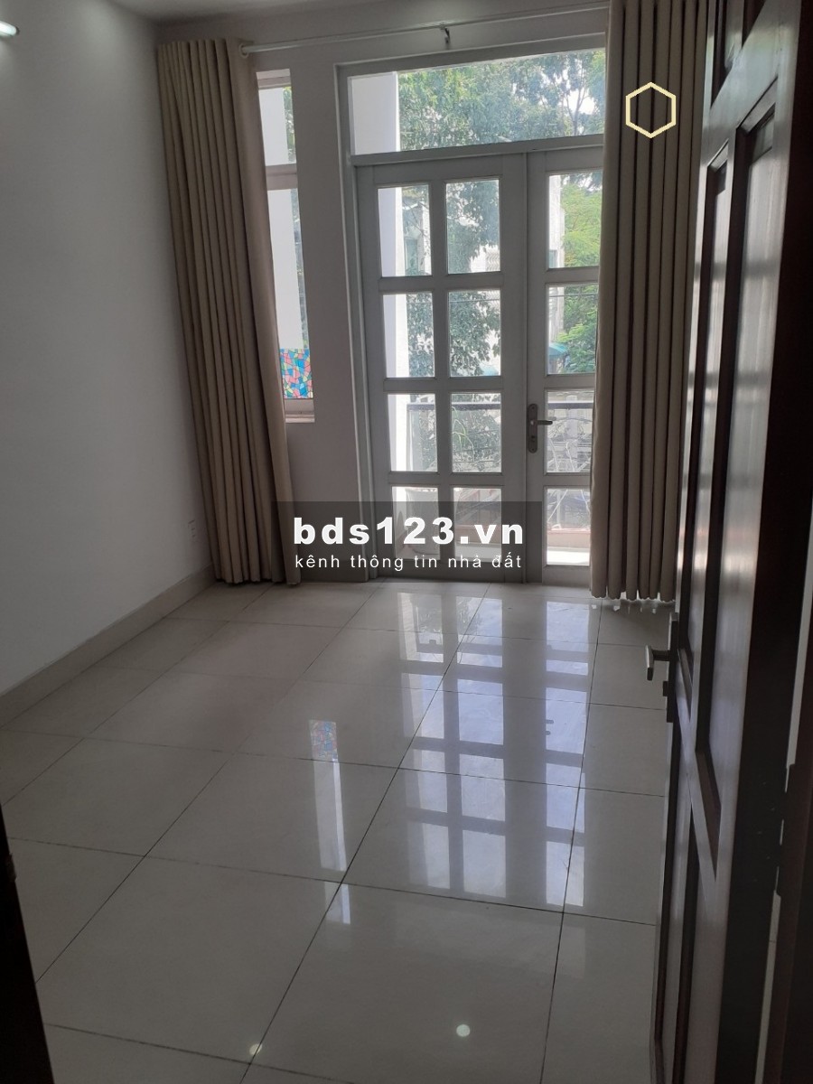 Nhà mới MT Lê Quốc Trinh 2L, 3PN, 2WC full ML
