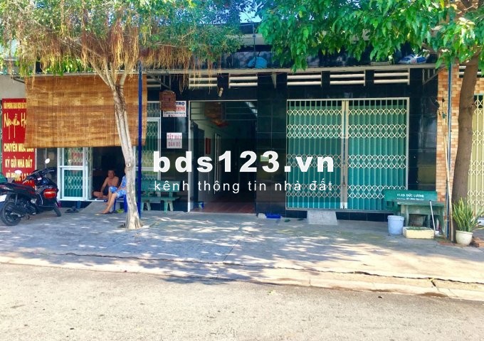 VỢ CHỒNG VỀ QUÊ SỐNG CÙNG BỐ MẸ CẦN SANG 600M2(24X25) ĐẤT T.CƯ + 30 P.TRỌ.NGAY KHU CÔNG NGHIỆP MP3