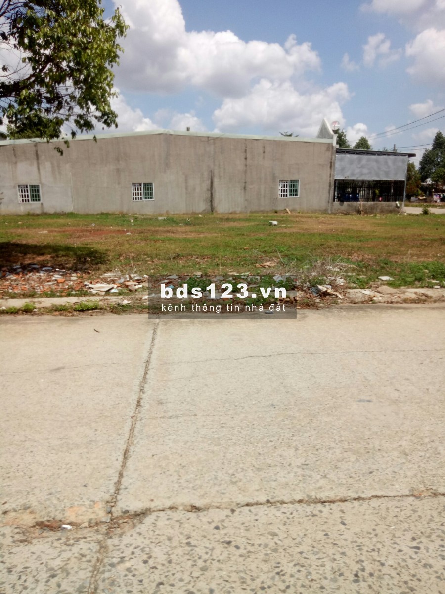 Đất chính chủ bán giá gốc 790 triệu. Diện tích 220m2 và 300m2 ngay khu trung tâm