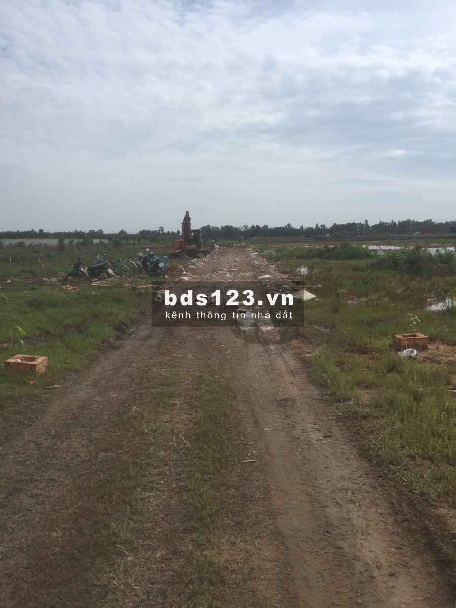 Cần bán gấp lô đất 1000mv ở đường vĩnh lộc vào 600m
