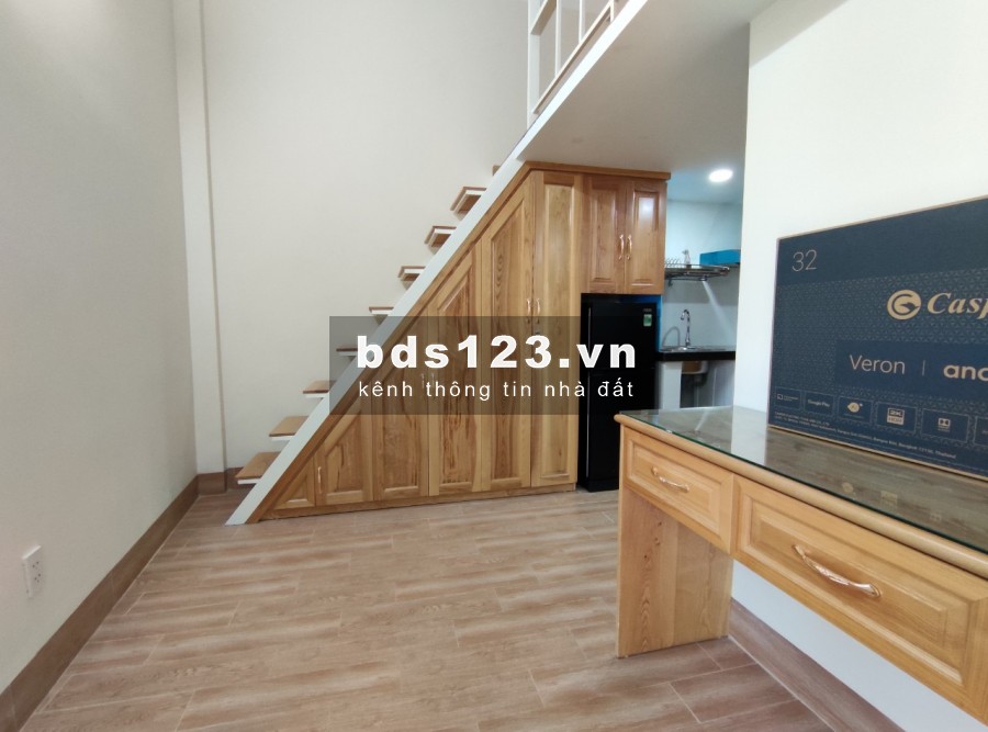 CHDV mới xây, ban công, full nội thất, ngay vòng xoay dân chủ