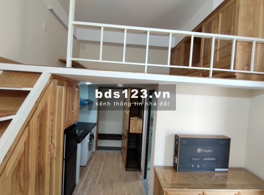 CHDV mới xây, ban công, full nội thất, ngay vòng xoay dân chủ