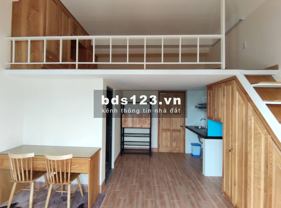 CHDV mới xây, ban công, full nội thất, ngay vòng xoay dân chủ