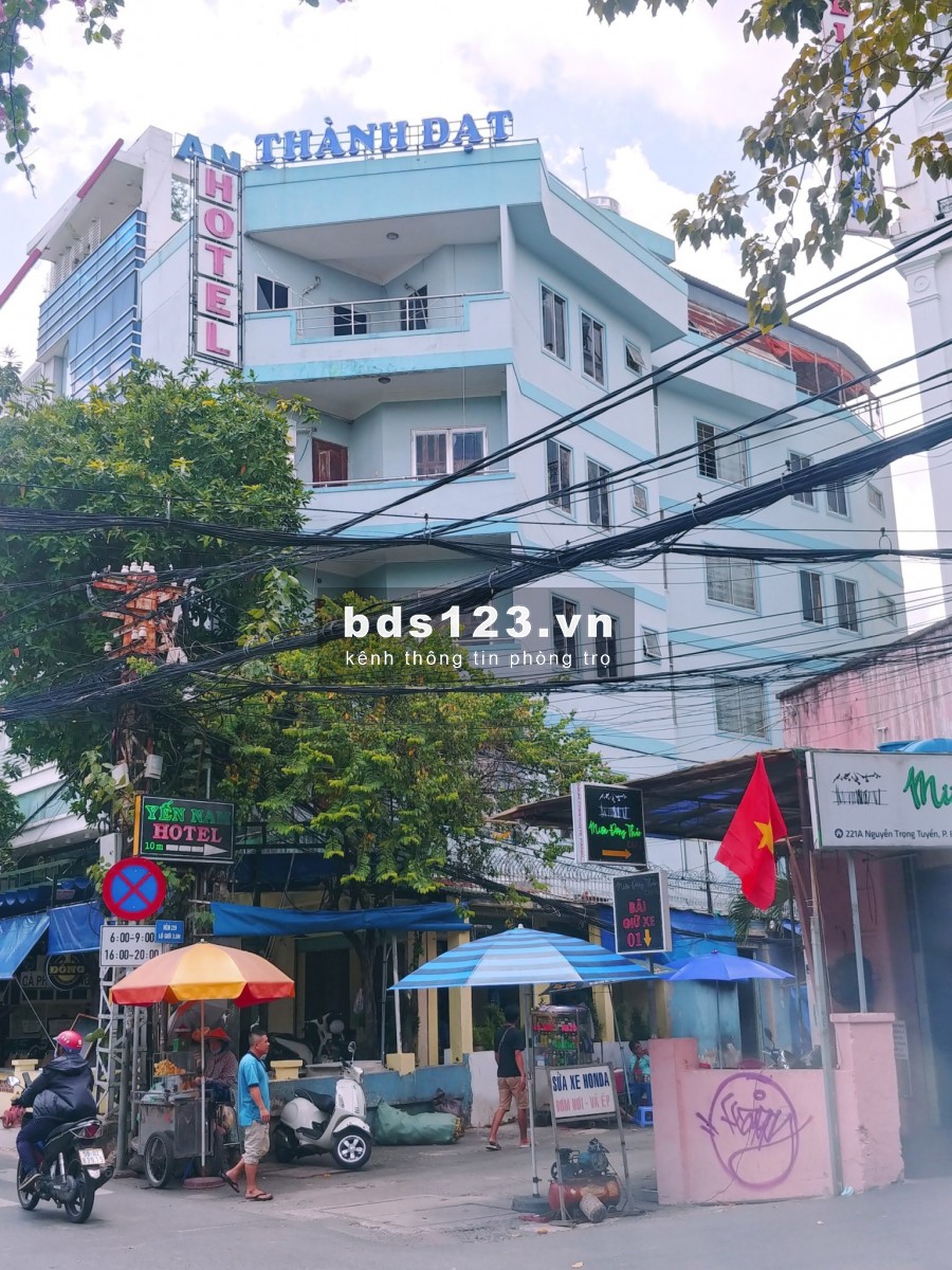 PHÒNG NỘI THẤT SẠCH ĐẸP MÁT MẺ GÍA RẺ GẦN TRẦN HUY LIỆU