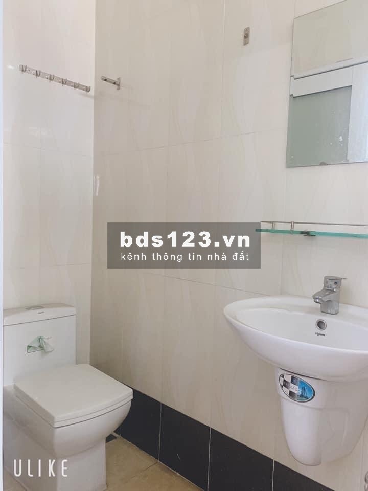 5 Tầng - Đoàn Văn Bơ - 30m - chỉ 2 tỷ 4 - 0933644449