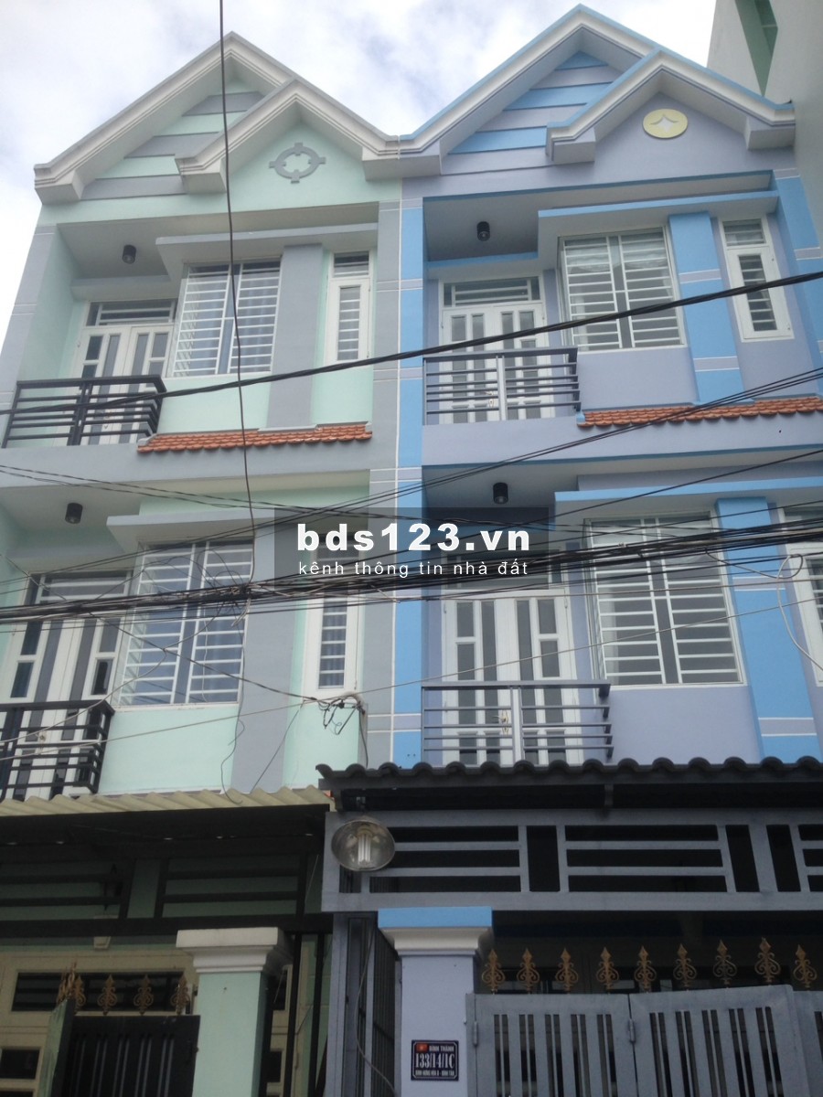 Bán nhà 3 tầng hướng Nam, sổ hồng chính chủ 40m2 giá 2,4 tỷ tại Bình Tân