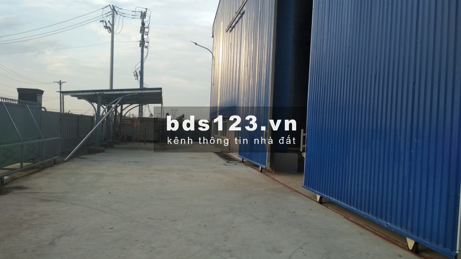 CHO THUÊ NHÀ XƯỞNG MỚI 5.658M2 GẦN MẶT TIỀN ĐƯỜNG LỚN CÁCH QUỐC LỘ 1A 180M, QUẬN 12