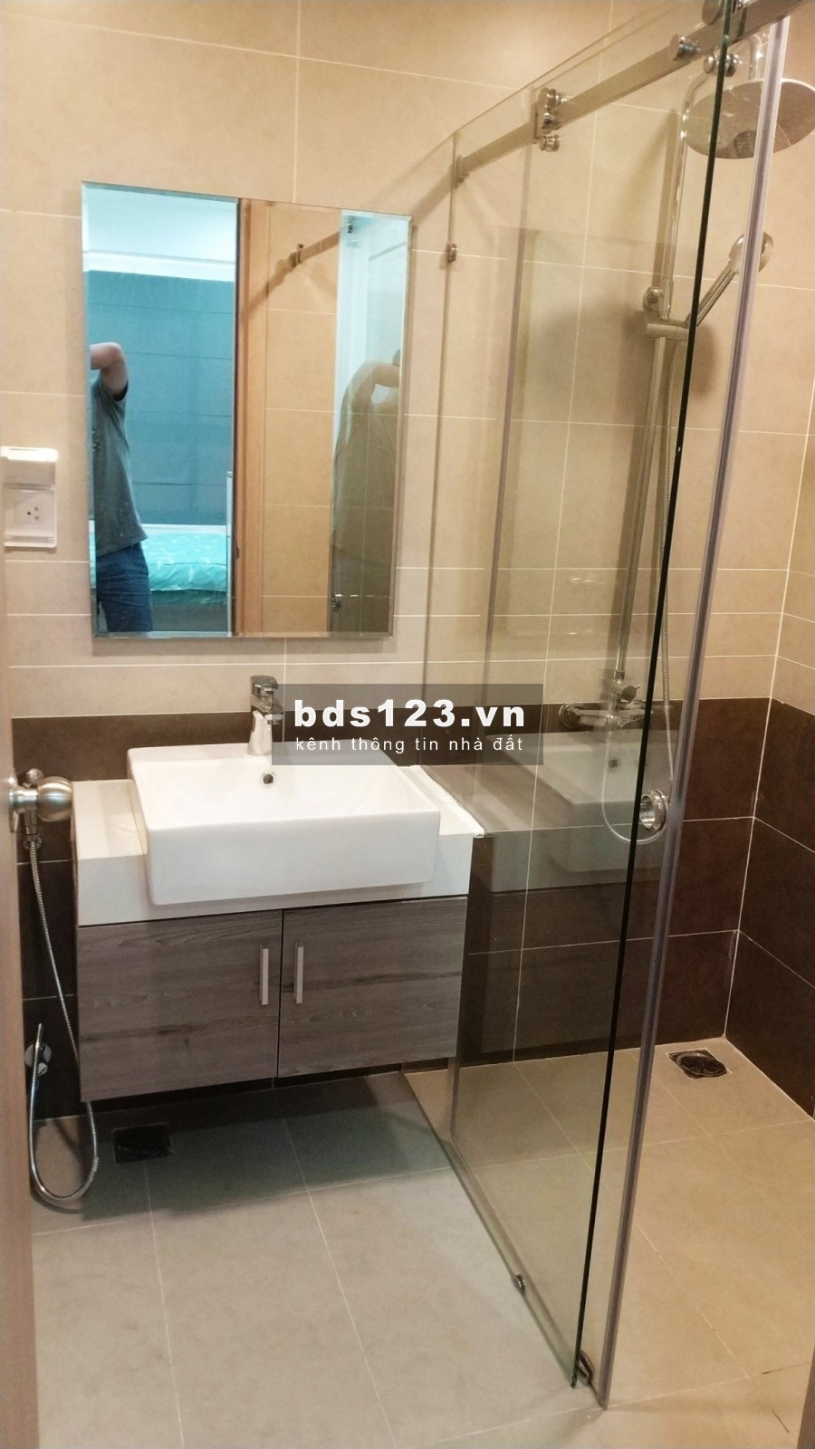 Cho thuê gấp căn hộ chính chủ còn mói dtsd 75m2, cc The Sun Avenue Quận 2, giá 15 triệu/tháng