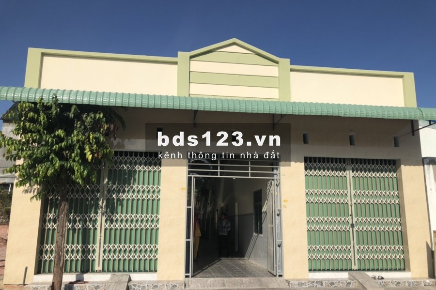 Vỡ Nợ Bán Gấp Dãy Trọ 300m2(10x30) SHR, 16p/2kiot Thu Nhập Ổn Định