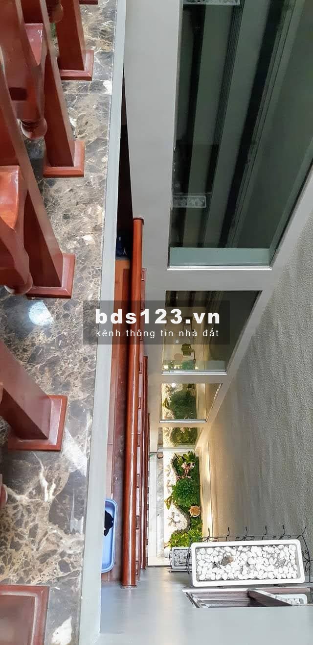 BÁN NHANH!!! Biệt Thự nhà vườn Tổng cục 5 DT 100m 6 tầng, thang máy. Giá trên 10 tỷ.