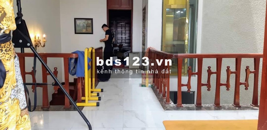 BÁN NHANH!!! Biệt Thự nhà vườn Tổng cục 5 DT 100m 6 tầng, thang máy. Giá trên 10 tỷ.