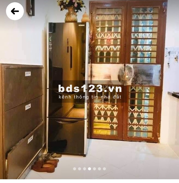 Nhà rẻ Quận 4 cho gia đình, 42m2 lô góc 3 tầng 4 phòng ngủ giá chỉ 3.35 tỉ