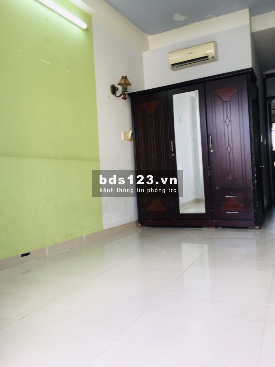 PHÒNG BAN CÔNG XINH XẮN , YÊN TĨNH GẦN HUỲNH VĂN BÁNH