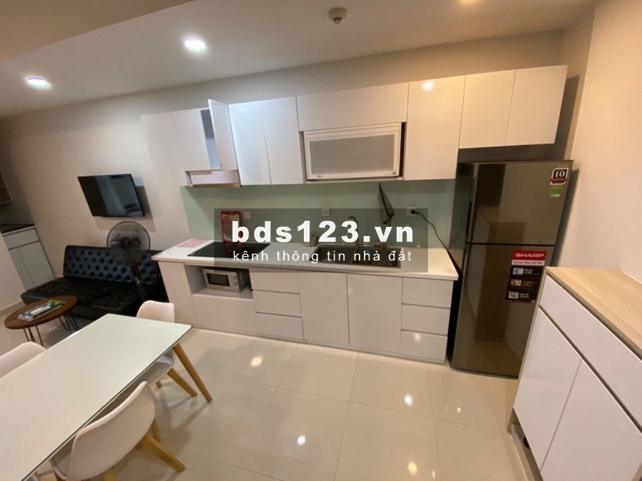 Căn hộ 2PN-2WC-80m2 chung cư Carillon quận Tân Bình cho thuê giá chỉ 13tr/th full nội thất, lầu cao view hướng đông thoáng mát