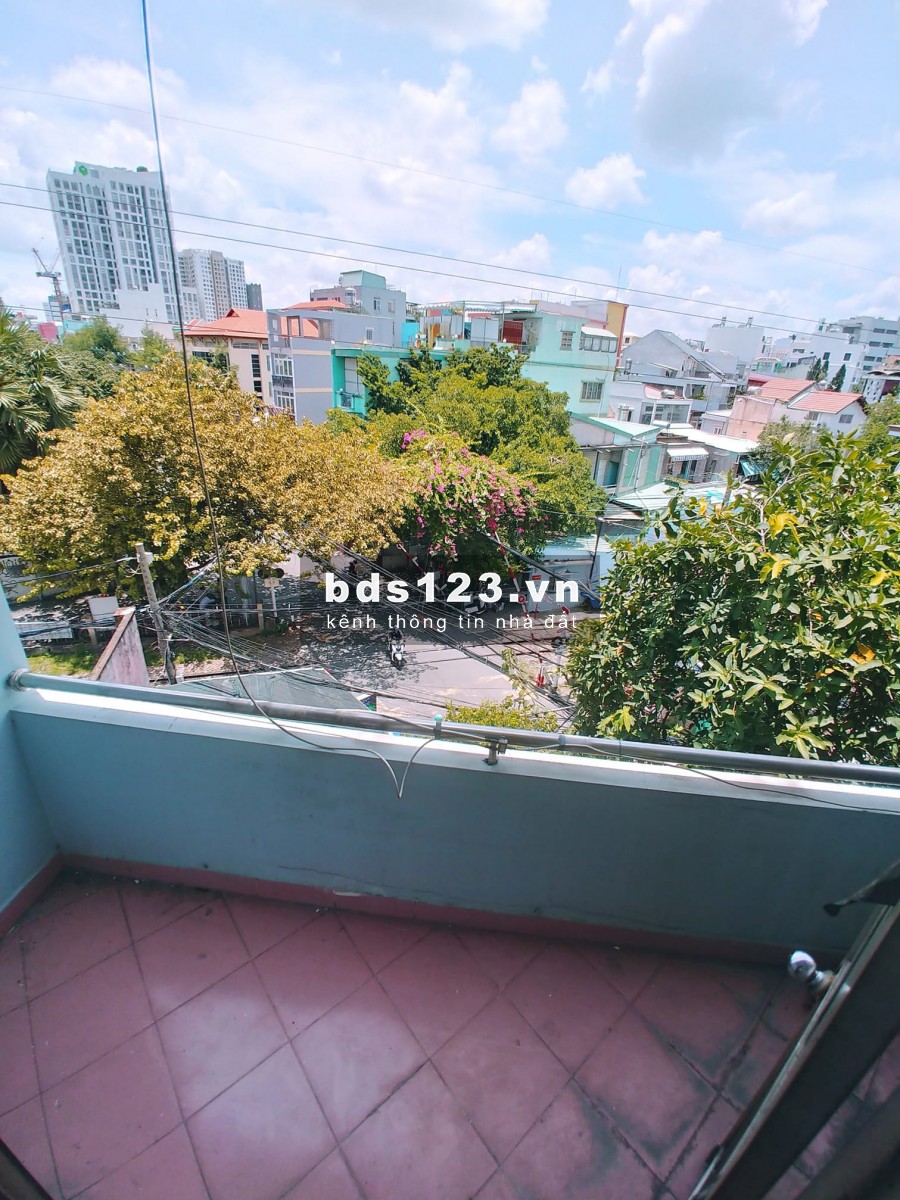 PHÒNG BAN CÔNG SẠCH ĐẸP THOÁNG MÁT TIỆN NGHI GẦN CẦU CÔNG LÝ