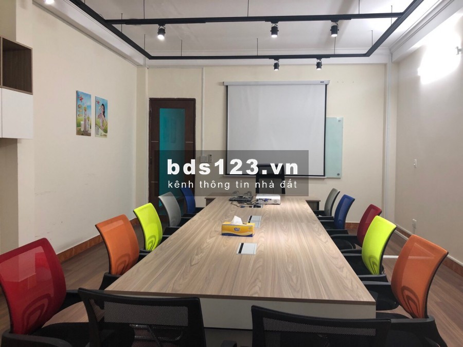 Cho thuê Nhà trệt 3 lầu 4 phòng ngủ nội thất cơ bản đường nguyễn tuyển, Bình Trưng Tây, Q2