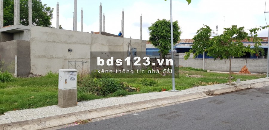 Bán đất thổ cư chính chủ gần bệnh viện Xuyên Á, Củ Chi. Giảm giá sâu còn 12.8tr/m2. Liên hệ 0903 582 558.