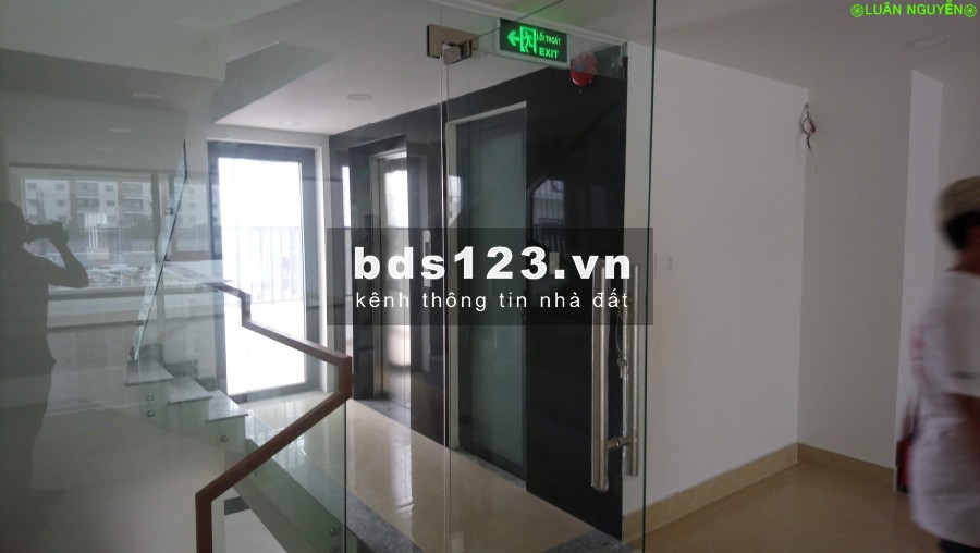 Cho thuê Tòa Nhà VP Hầm 5 lầu 600m2 sàn trống suốt thang máy đường Vũ Tông Phan, An Phú Q2