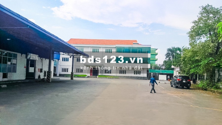 Cho THUÊ KHO diện tích hiện trống 5.000m2, khu CN Vĩnh Lộc, Hóc Môn.