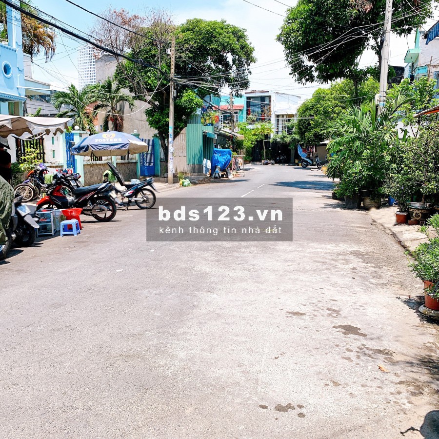 Nhà Nát Mặt Tiền Đường Số, P.Tân Kiểng, Quận 7. DT: 3.5x20m NH 4.5, Hướng Bắc.