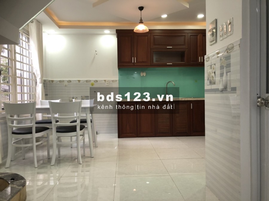 BÁN NHÀ XÓM CHIẾU 61M2, CỰC HIẾM, HXH, 3.7 TỶ, QUẬN 4, 0933644449.