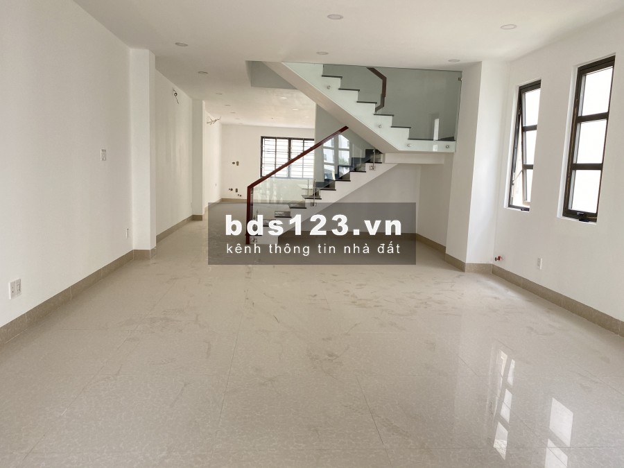 Cho thuê nhà nguyên căn CItyland Park Hills trệt 4 lầu đối diện chung cư