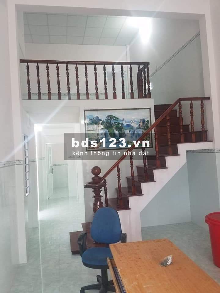 Bán gấp 2 dãy mới xây trọ 14 phòng 2 kiot dtsd 300m2 sổ hồng riêng mặt tiền đường nhựa
