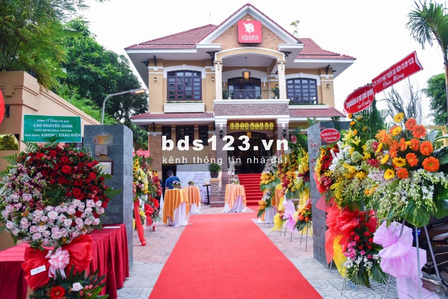 Cho thuê villa+mặt bằng Quốc Hương 10x30m sân +trệt 3 lầu Kinh doanh