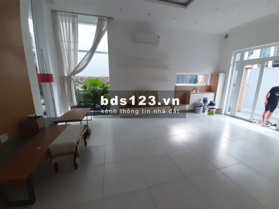 Villa trệt 2 lầu 4 phòng full nội thất 12x20m Thảo Điền