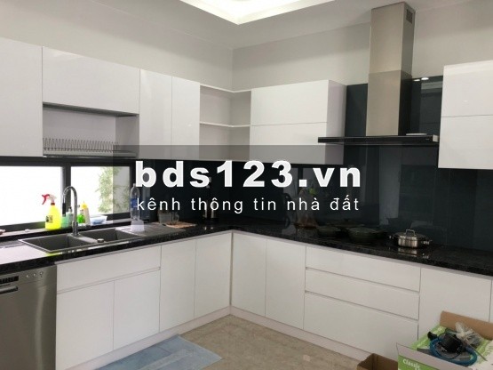 Cho thuê Biệt thự sân rộng trệt 2 lầu 180m2 Thảo điền Quận 2