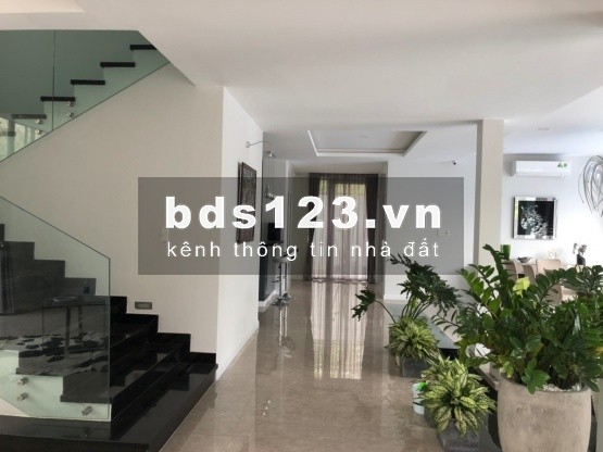 Cho thuê Biệt thự sân rộng trệt 2 lầu 180m2 Thảo điền Quận 2
