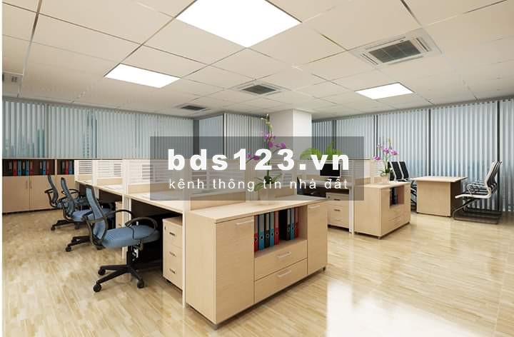 Tòa VP Trần Não hầm 4 sàn trống suốt thang máy 8x20m=mới 100%
