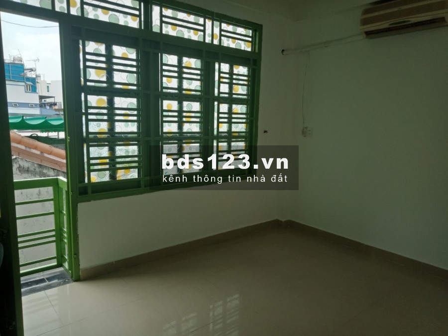 Phòng cửa sổ thoáng mát ngay Trần Quang Diệu -Huỳnh Văn Bánh