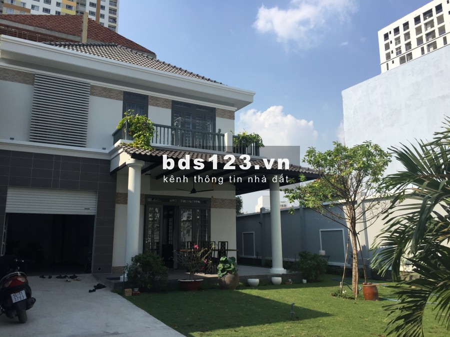Cho thuê Biệt thự sân vườn 7 phòng 400m2 Đường 23 Bình An Quận 2 MS:740