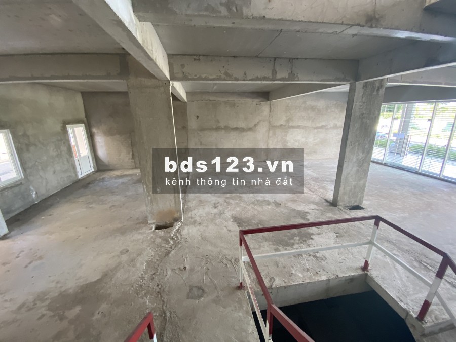 Shophouse 2 căn kiền kề cho thuê 175 triệu/tháng, khu đô thị Sala