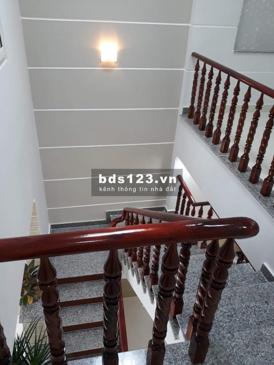 Xe Hơi Đỗ Cửa Phổ Quang,P2, Tân Bình, 46M2, Giá chỉ 5 Tỷ 900 ( TL )