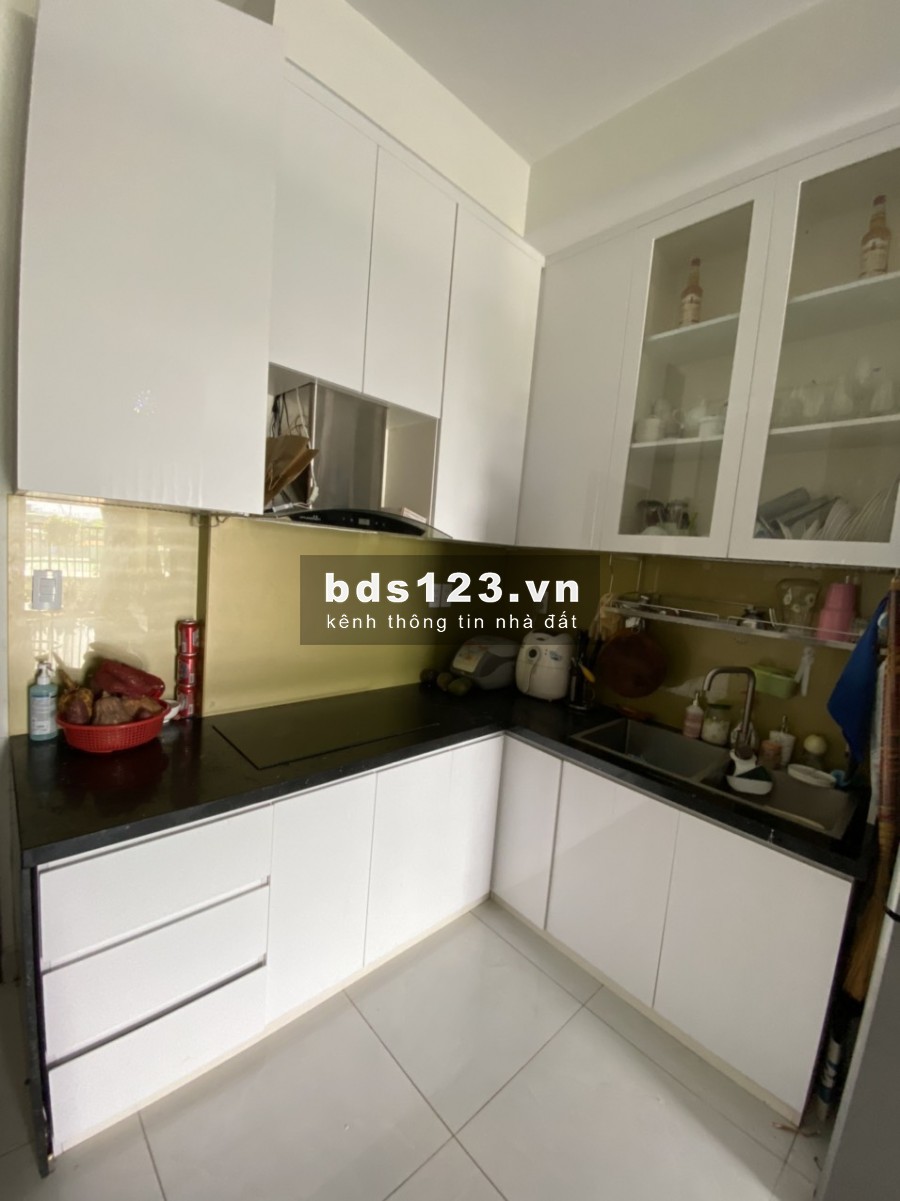 Chủ nhà cần ra nhanh căn hộ Jamiala KĐ 2PN 80m2, đầy đủ tiện nghi. giá 2,8 tỷ bao hết. LH 0909.321.775