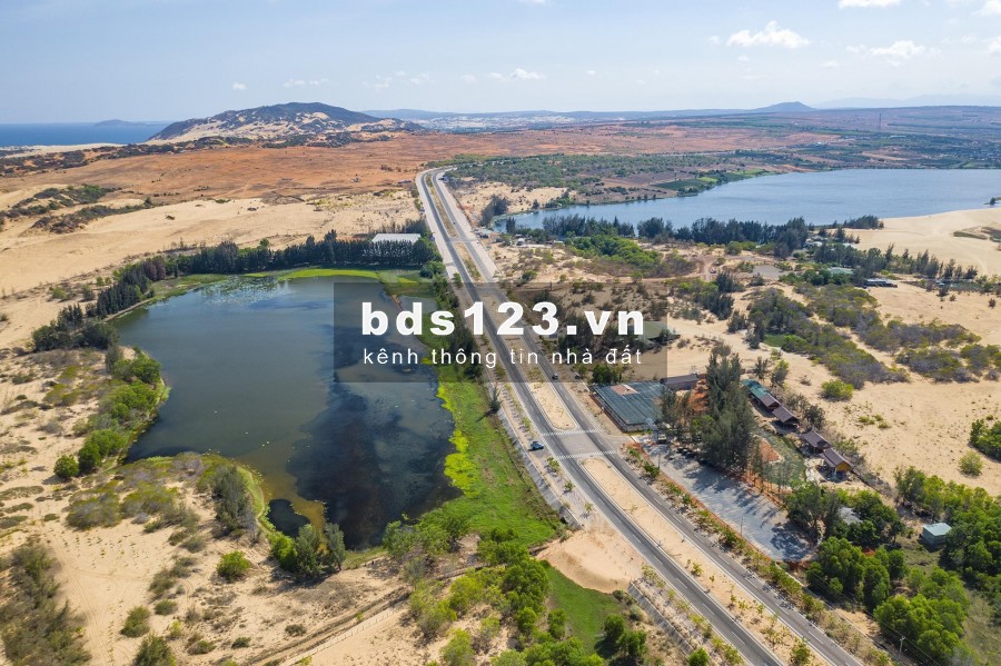 Đất sổ đỏ cách biển 4KM giá từ 50 ngàn/m2 Cách sân bay 30KM.