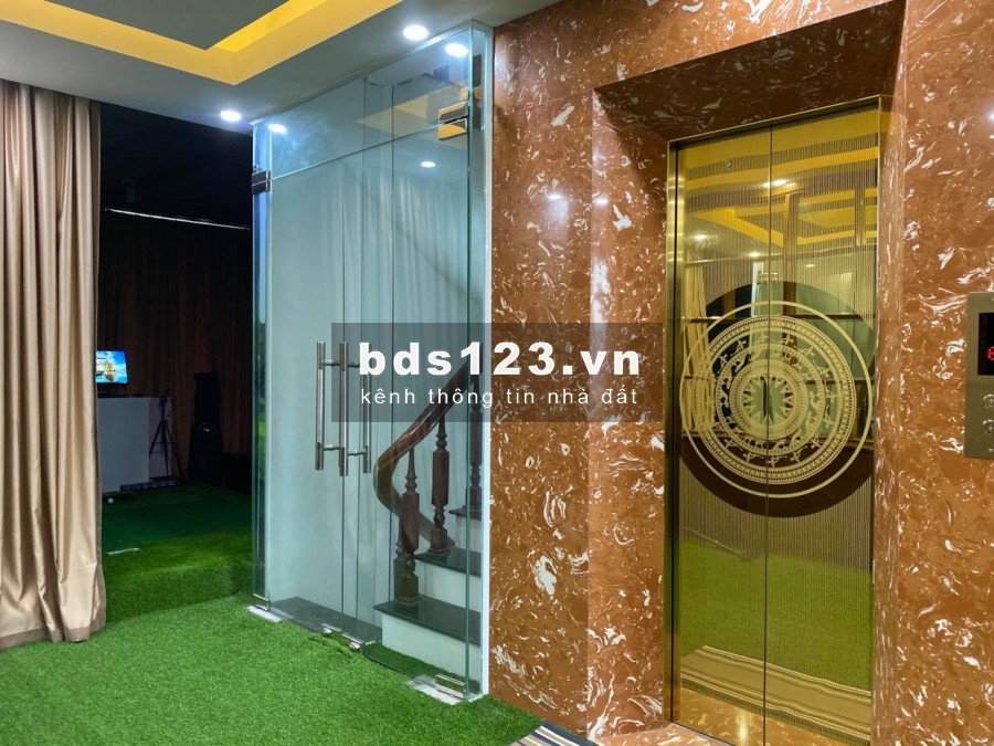 Mặt phố Nguyễn Khang, Cầu Giấy, 130m2, MT 8m, lô góc, 36 tỷ