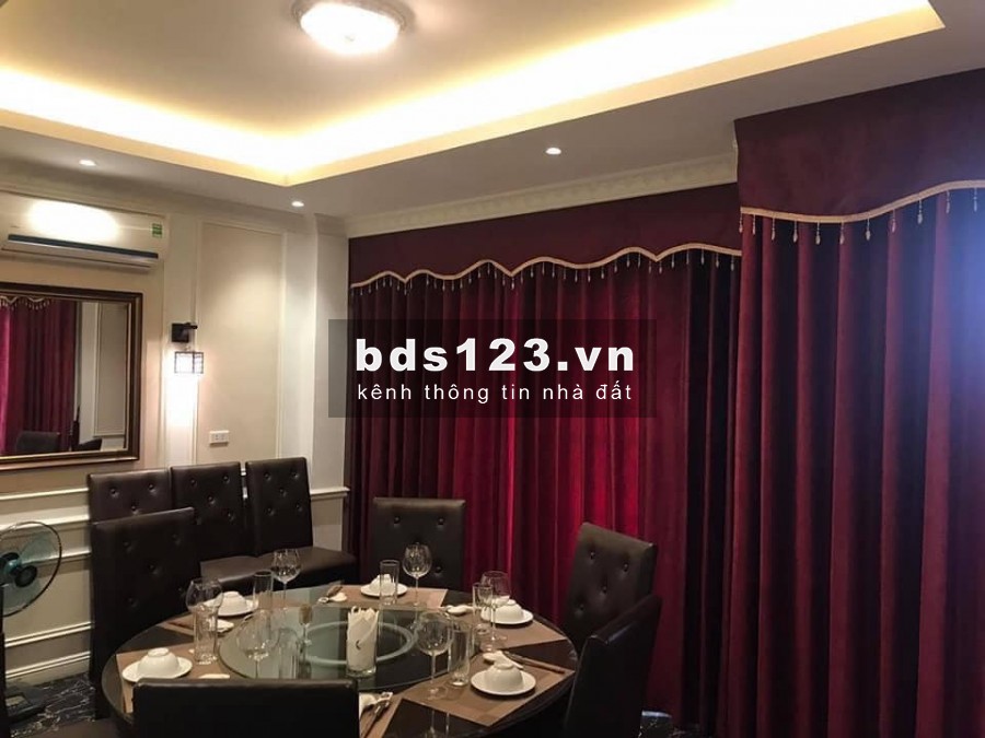 BÁN NHÀ LIỀN KỀ, TRẦN VĂN LAI, MỄ TRÌ 142M 4 TẦNG. KINH DOANH SẦM UẤT.